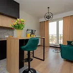 Factory Estate Praga Kotsisa By Renters Apartmán Varšava