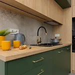 Factory Estate Praga Kotsisa By Renters Apartmán