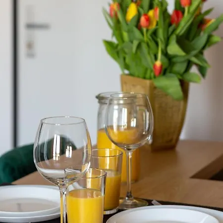 Factory Estate Praga Kotsisa By Renters * Варшава