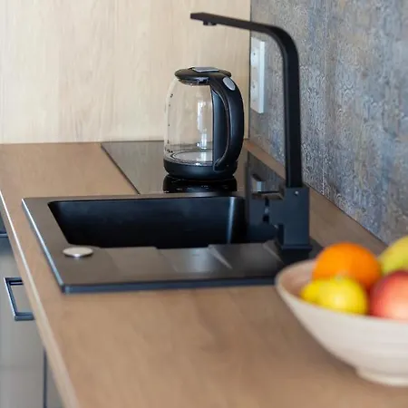 Апартаменты Factory Estate Praga Kotsisa By Renters