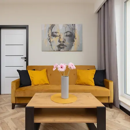 Factory Estate Praga Kotsisa By Renters * Варшава