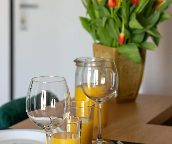 Factory Estate Praga Kotsisa By Renters * Warsaw