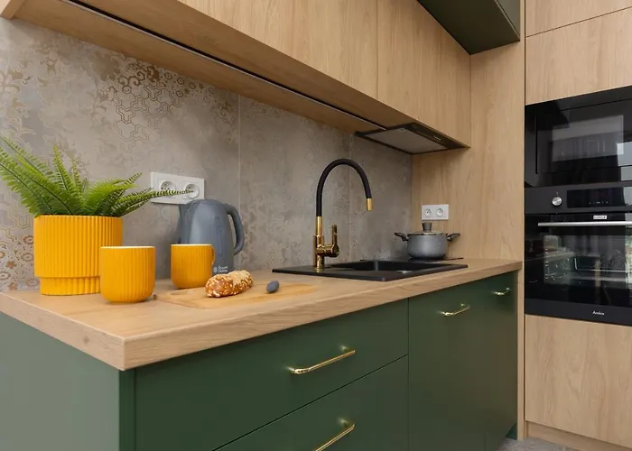 Factory Estate Praga Kotsisa By Renters Apartment