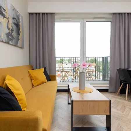 Factory Estate Praga Kotsisa By Renters Varsavia